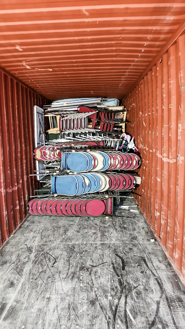 Marchandises chargées dans un conteneur